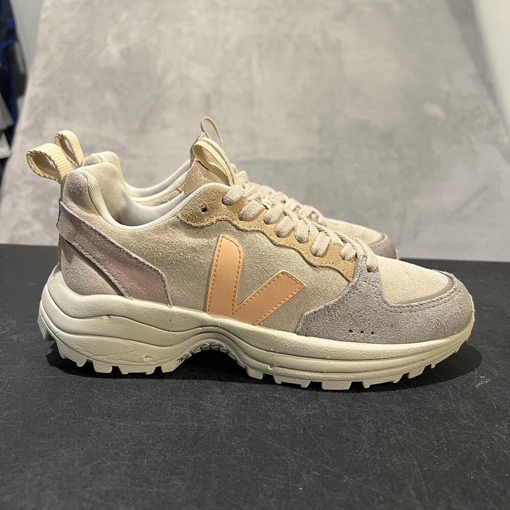 Veja Venturi Shoes Womens Size 6 Beige Gray Suede Trail Hiking V Logo Sneakers
